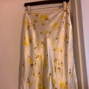 Vintage Satine Banana Republic Floral White Skirt